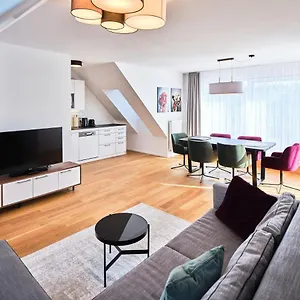 Myfavorit - Spacious Next To Puplic Transport U1 Direct Connection To Citycenter Apartament Viena