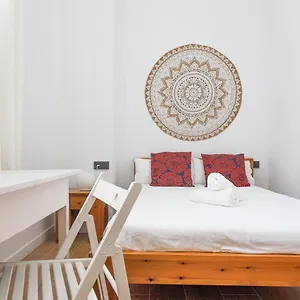 Oasis In The Heart Of - 2 Bedroom With Free Parking Appartamento Siviglia